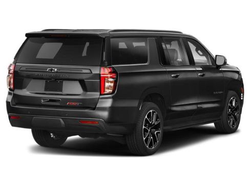 Used 2022 Chevrolet Suburban RST w/ Luxury Package image 2