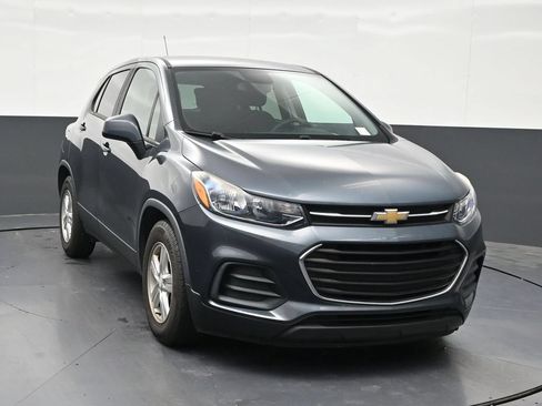 Used 2021 Chevrolet Trax LS w/ Tint and Cruise Package FWD image 8