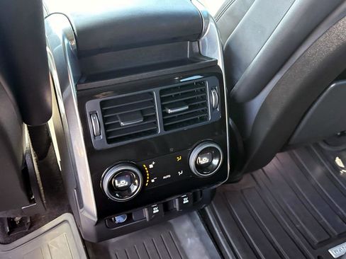 Used 2021 Land Rover Range Rover Sport HST image 15