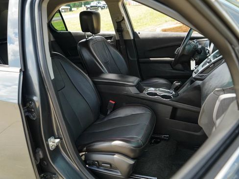 Used 2017 Chevrolet Equinox Premier w/ Enhanced Convenience Package AWD/4WD image 14