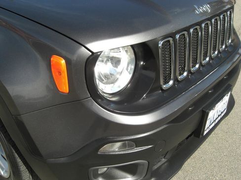 Used 2016 Jeep Renegade Latitude image 20