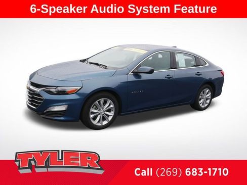 Used 2025 Chevrolet Malibu LT image 3