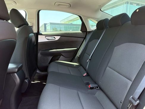 Used 2024 Kia Forte LXS FWD image 13
