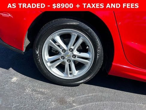 Used 2018 Chevrolet Cruze LT w/ Convenience Package image 7