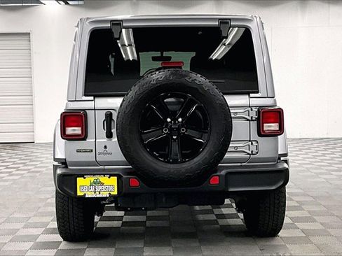 Used 2021 Jeep Wrangler Unlimited Sahara image 4