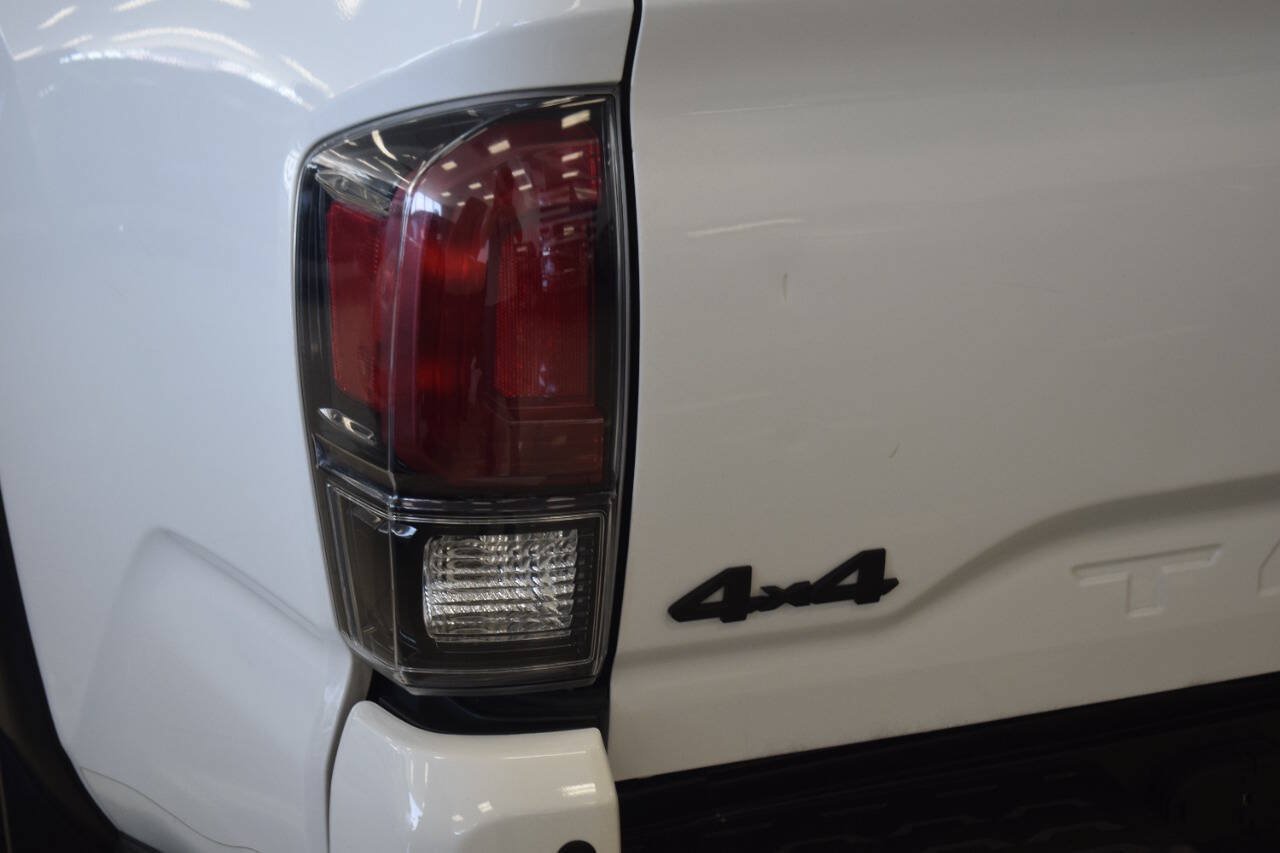 Used 2017 Toyota Tacoma TRD Pro AWD/4WD image 51
