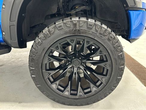 Used 2019 Ford F150 Lariat w/ Equipment Group 502A Luxury AWD/4WD image 59