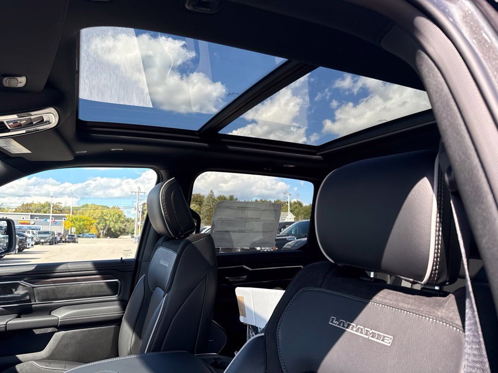 New 2027 RAM 1500 Laramie AWD/4WD image 16