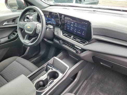 Certified 2025 Chevrolet Equinox LT w/ Safety and Technology Package image 21