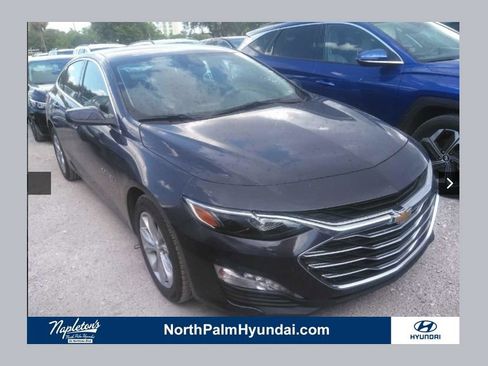 Used 2025 Chevrolet Malibu LT FWD image 1