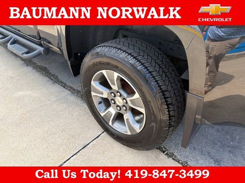 Used 2017 Chevrolet Colorado Z71 AWD/4WD image 10