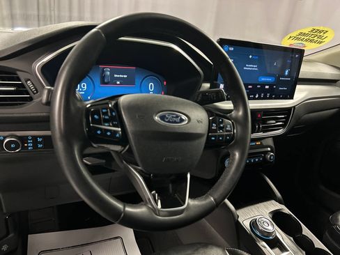 Used 2023 Ford Escape Platinum AWD/4WD image 15