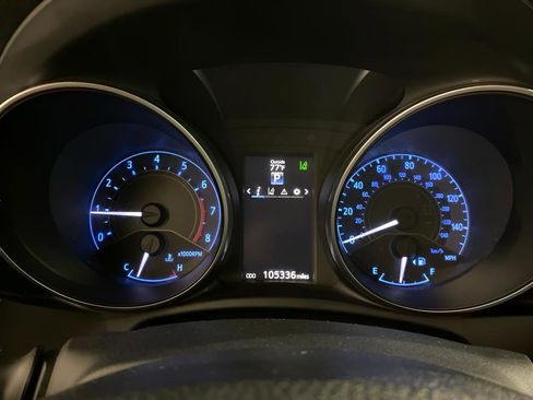 Used 2018 Toyota Corolla iM image 12