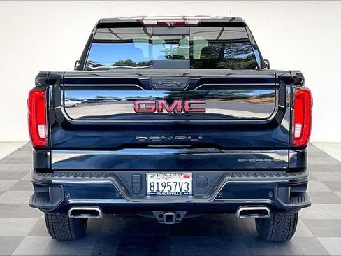 Used 2023 GMC Sierra 1500 Denali w/ Technology Package AWD/4WD image 3