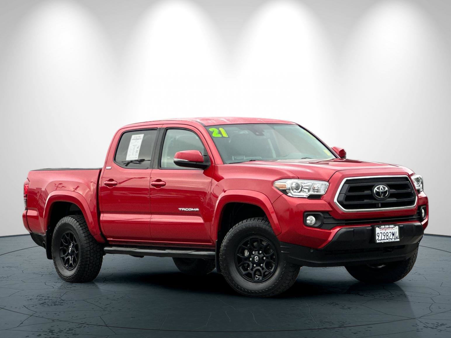 Used 2021 Toyota Tacoma SR5 w/ Technology Package AWD/4WD image 2