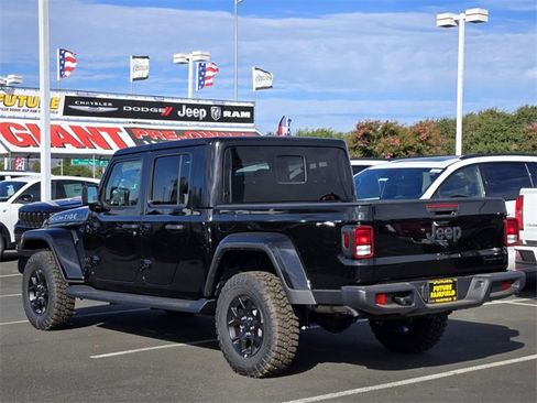 New 2025 Jeep Gladiator High Tide image 6
