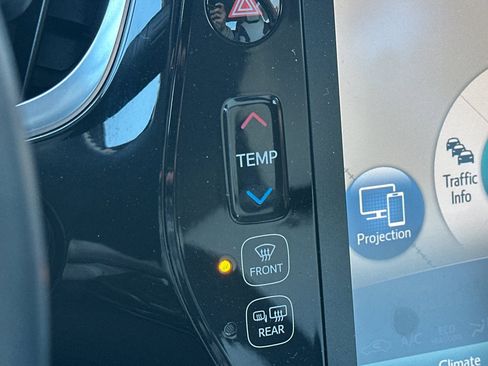 Used 2020 Toyota Prius Limited image 26