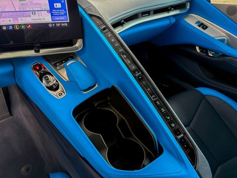 Used 2022 Chevrolet Corvette Stingray Premium Cpe w/ Z51 Performance Package RWD image 10