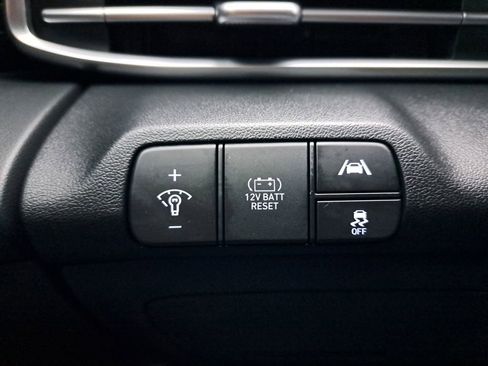 Used 2023 Hyundai Elantra Blue image 26