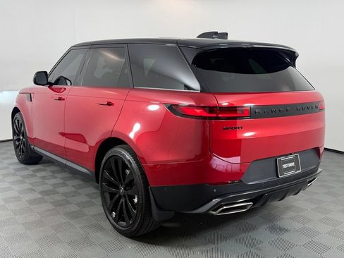 Used 2025 Land Rover Range Rover Sport SE AWD/4WD image 3