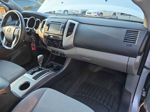 Used 2013 Toyota Tacoma PreRunner w/ SR5 Pkg image 15