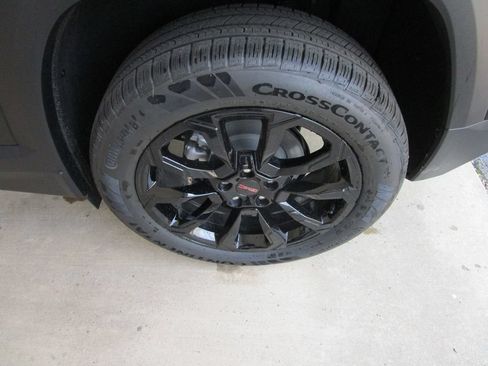 New 2027 GMC Terrain Elevation w/ Elevation Premium Package FWD image 10