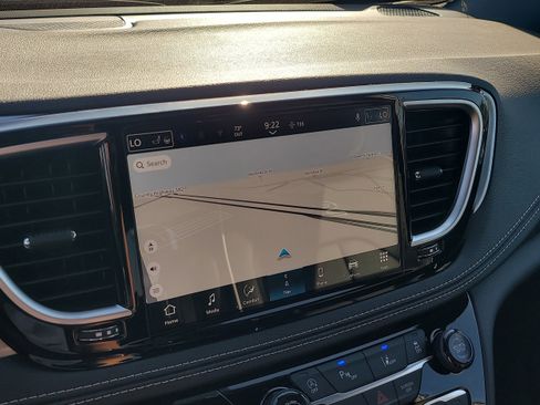 New 2026 Chrysler Pacifica Limited w/ S Appearance Package image 19