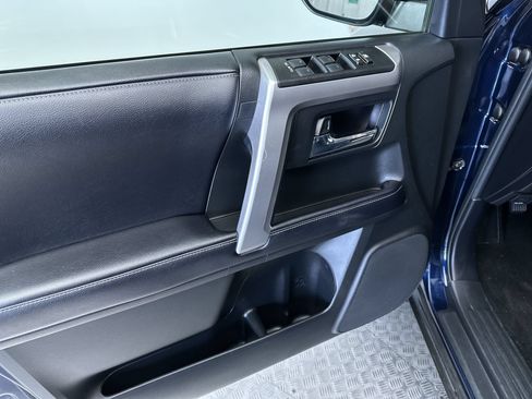 Used 2019 Toyota 4Runner SR5 Premium AWD/4WD image 15