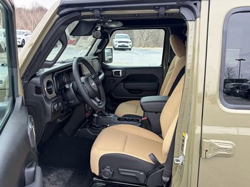 New 2026 Jeep Gladiator Sport image 15