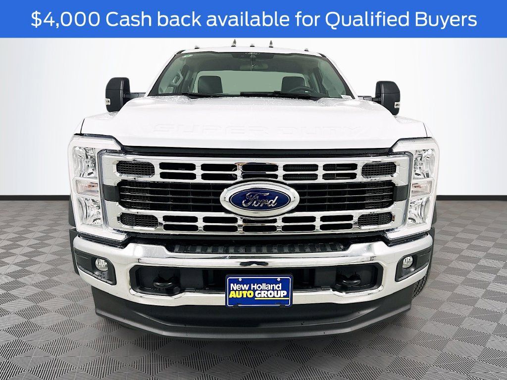 New 2026 Ford F550 4x4 Regular Cab Super Duty image 2