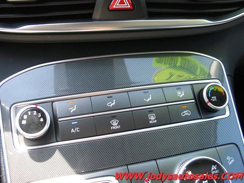 Used 2021 Hyundai Santa Fe SE AWD/4WD image 19