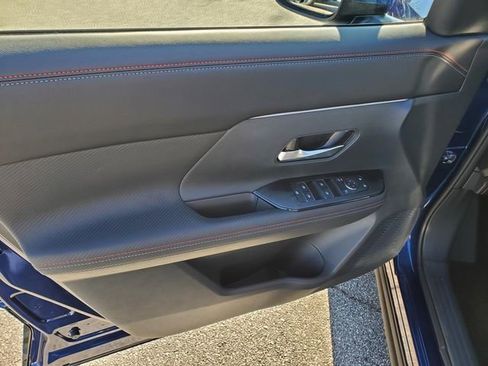 Certified 2025 Nissan Kicks SR image 14