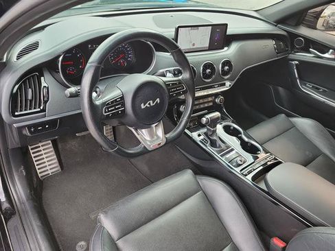 Used 2022 Kia Stinger GT-Line RWD image 2