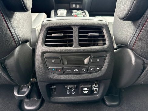 Used 2022 Honda Pilot Elite image 26