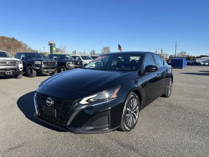 Used 2023 Nissan Altima 2.5 SV