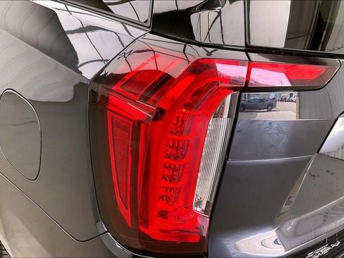Used 2023 GMC Yukon XL AT4 w/ Technology Package AWD/4WD image 27