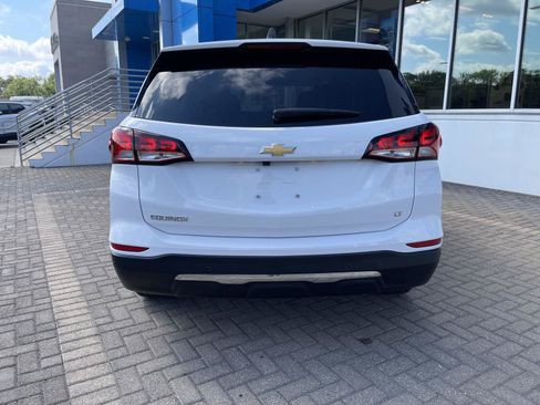 Used 2024 Chevrolet Equinox LT w/ LPO, Floor Liner Package FWD image 4