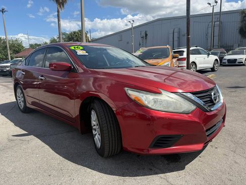 Used 2016 Nissan Altima 2.5 S w/ Power Driver Seat Package FWD image 3