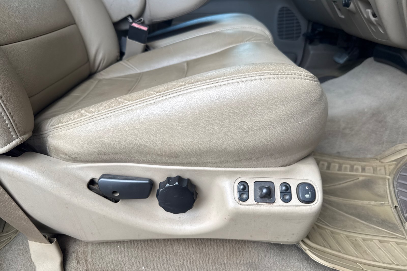 Used 2006 Ford F350 Lariat AWD/4WD image 21