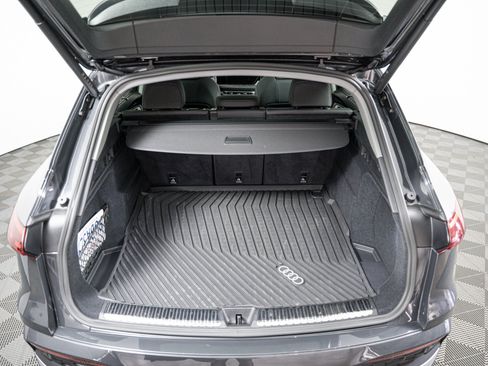 Certified 2025 Audi Q5 Premium w/ Premium Plus AWD/4WD image 5