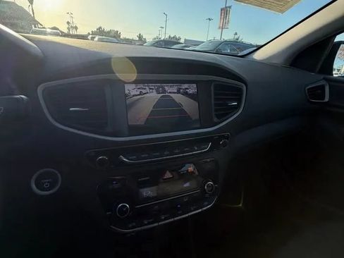 Used 2017 Hyundai Ioniq Electric FWD image 9