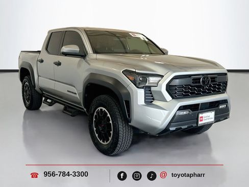 Used 2026 Toyota Tacoma SR5 AWD/4WD image 3