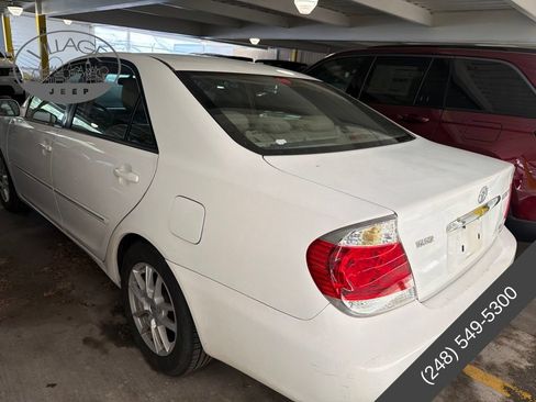 Used 2005 Toyota Camry LE FWD image 4