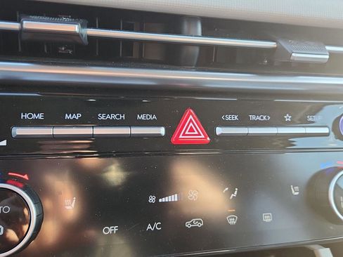 Used 2025 Hyundai Tucson SEL image 17