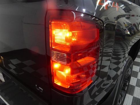 Used 2019 Chevrolet Silverado 1500 LT w/ All Star Edition image 12