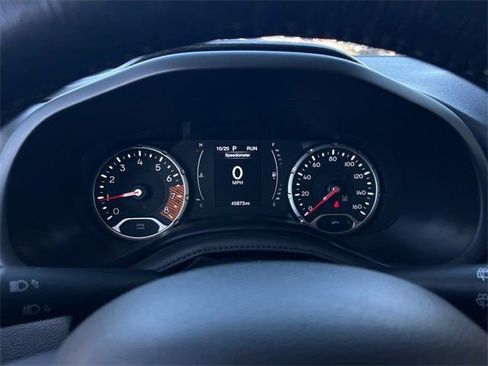 Used 2023 Jeep Renegade Latitude w/ Premium Group image 12