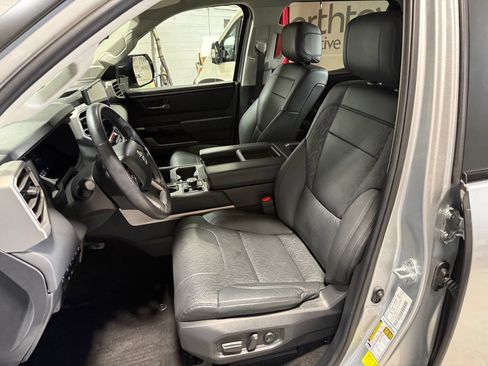 Used 2024 Toyota Tundra Limited AWD/4WD image 26