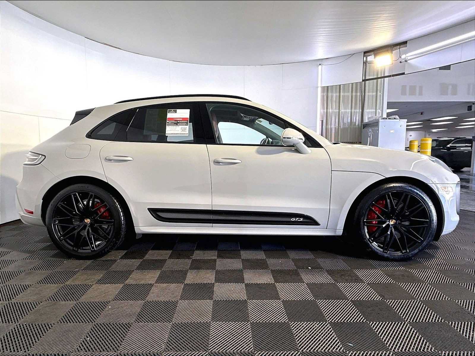 Certified 2022 Porsche Macan GTS AWD/4WD image 8