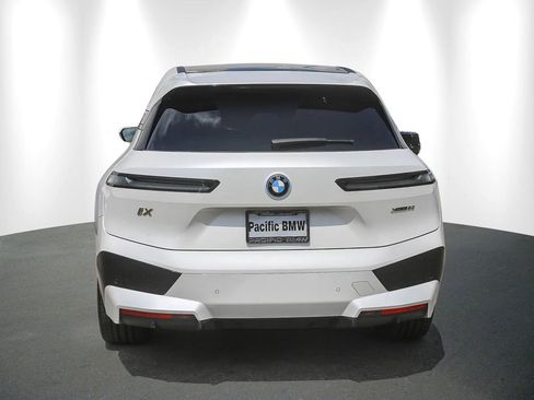Certified 2024 BMW iX xDrive50 w/ Premium Package AWD/4WD image 5
