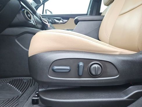 Used 2023 Chevrolet Blazer Premier image 36